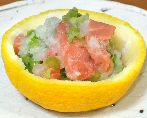 スモークサーモン/小鯛の笹漬けの柚子釜
