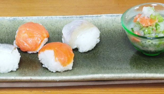 スモークサーモン/小鯛の笹漬けの手まり寿司